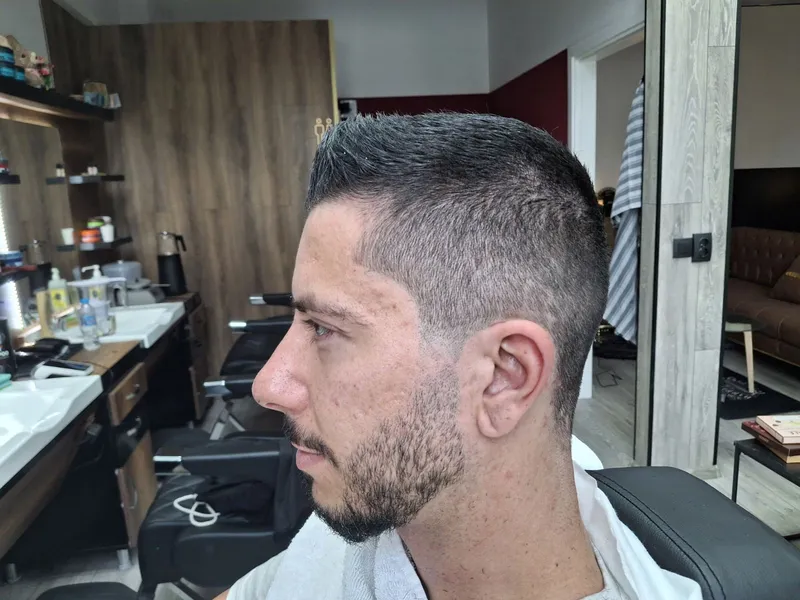 Zen Barbershop - Стилизиране на брада