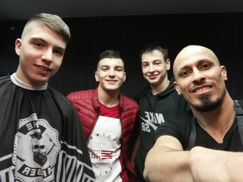 Zen Barbershop - Професионална услуга подстригване